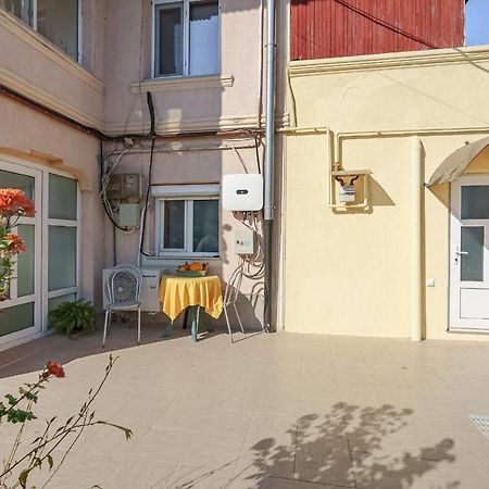 Stone Gate Apartment #3 Bucarest Extérieur photo